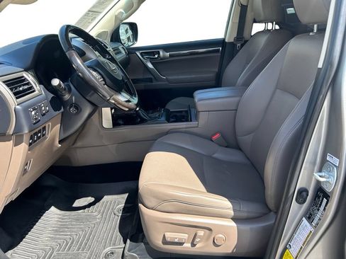 Used 2021 Lexus GX 460 Premium w/ Accessory Package AWD/4WD image 11