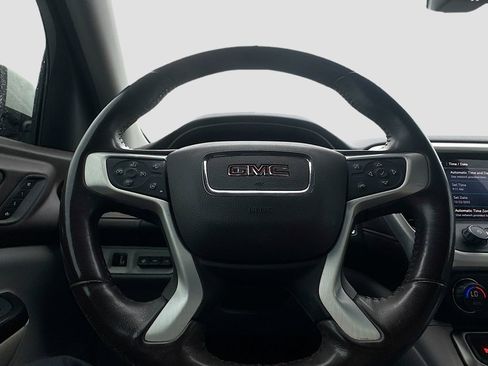 Used 2021 GMC Acadia SLT w/ Technology Package image 10