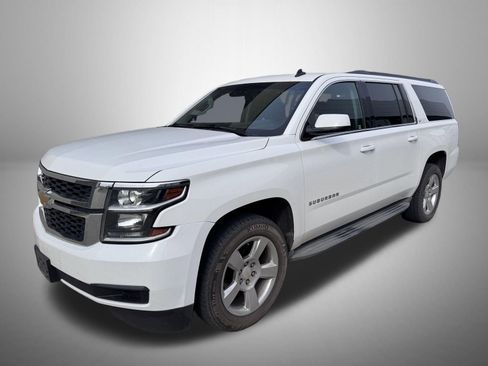 Used 2015 Chevrolet Suburban LT image 1