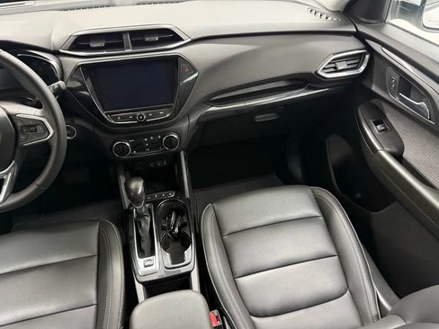 Used 2021 Chevrolet TrailBlazer LT w/ Premium Seating Package image 32