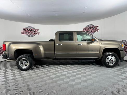Used 2015 GMC Sierra 3500 Denali image 8