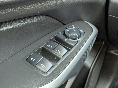 Used 2025 Chevrolet Trax LS w/ LS Convenience Package image 20