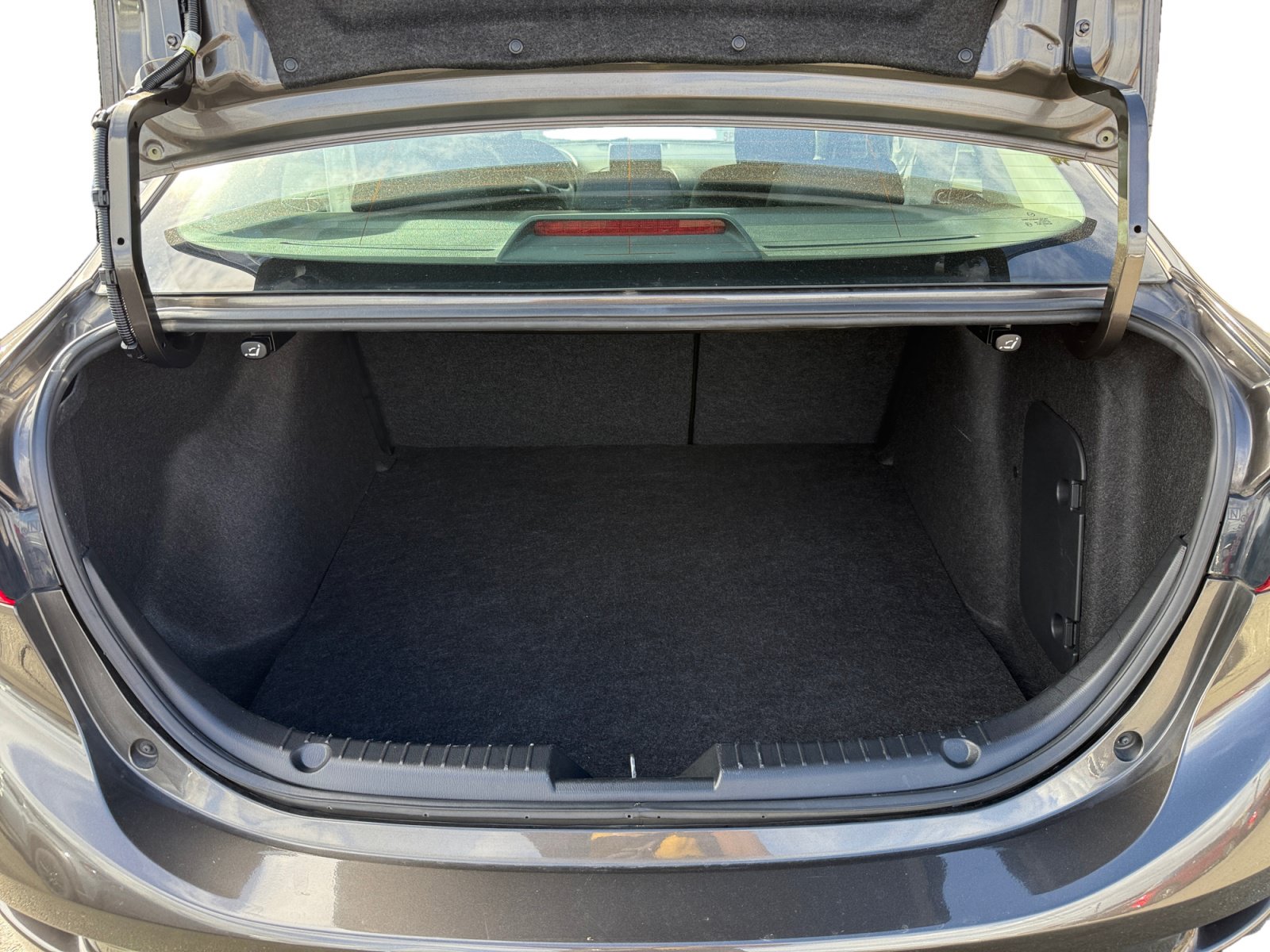 Used 2016 MAZDA MAZDA3 i Sport FWD image 17