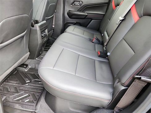 Used 2024 Chevrolet Colorado Z71 w/ Z71 Convenience Package 2 image 24