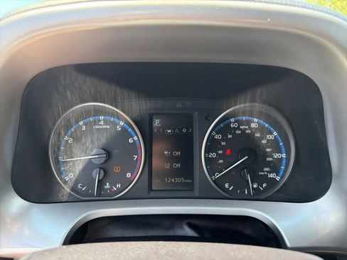 Used 2018 Toyota RAV4 LE w/ All Weather Liner Package AWD/4WD image 21