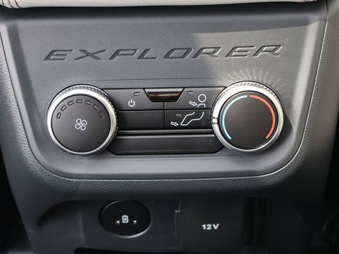 New 2026 Ford Explorer Active w/ Active Comfort Package AWD/4WD image 19