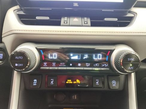 Used 2023 Toyota RAV4 XLE Premium FWD image 61