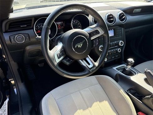 Certified 2022 Ford Mustang Coupe image 12