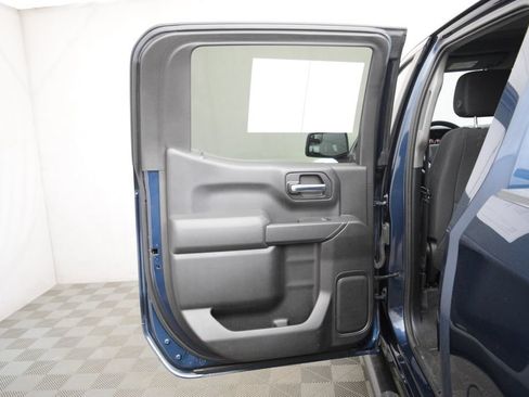 Used 2020 Chevrolet Silverado 1500 LT AWD/4WD image 11