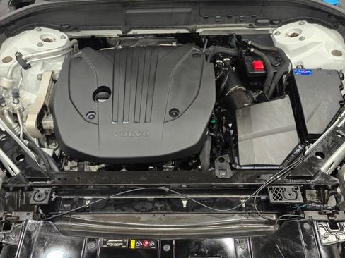 Used 2023 Volvo XC60 B5 Plus image 44