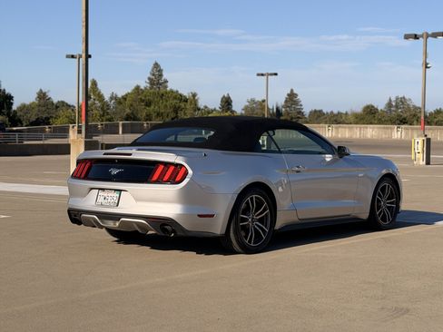 Used 2017 Ford Mustang Premium RWD image 5