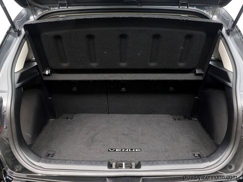 Used 2020 Hyundai Venue SEL FWD image 28