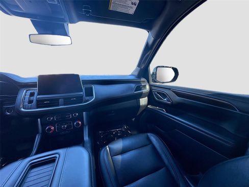 Used 2023 GMC Yukon SLE image 23