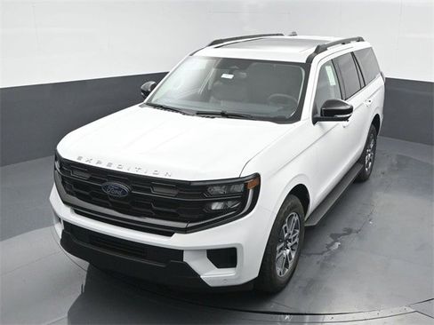 New 2025 Ford Expedition Active image 41