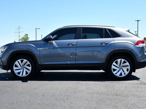 Used 2020 Volkswagen Atlas Cross Sport SE FWD image 4