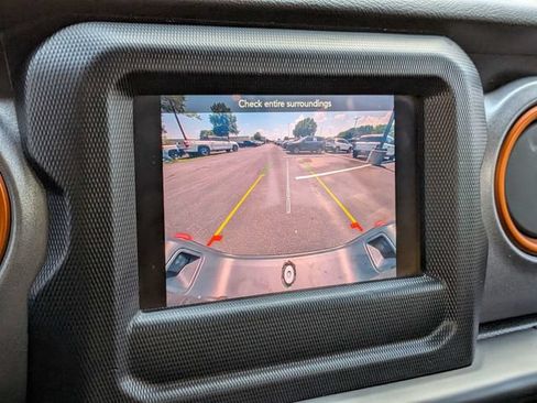 Used 2020 Jeep Gladiator Mojave AWD/4WD image 24