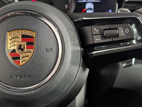 Certified 2026 Porsche Macan AWD/4WD image 38