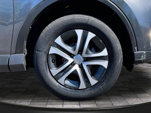 Used 2018 Toyota RAV4 LE w/ All Weather Liner Package AWD/4WD image 35