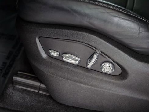 Used 2019 Porsche Cayenne image 39