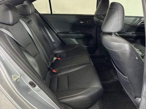 Used 2016 Honda Accord Sport image 25