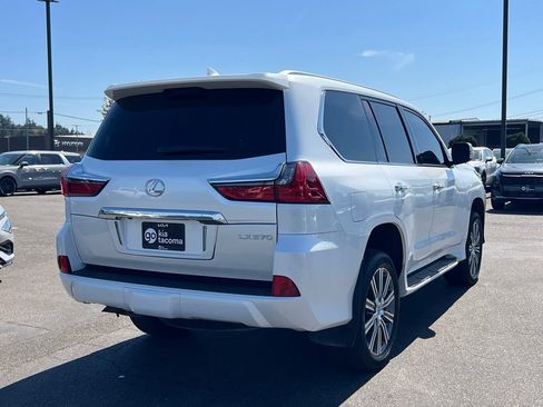 Used 2019 Lexus LX 570 4WD w/ Luxury Package image 7