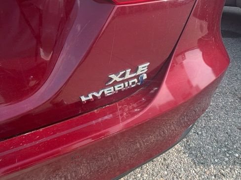 Used 2018 Toyota Camry XLE w/ Audio Package FWD image 12
