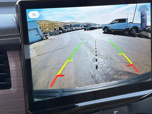 Used 2024 Ford Expedition Limited image 16