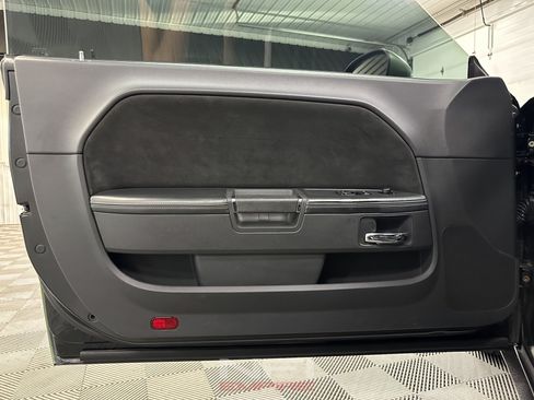 Used 2009 Dodge Challenger SRT8 w/ SRT Option Group II RWD image 35