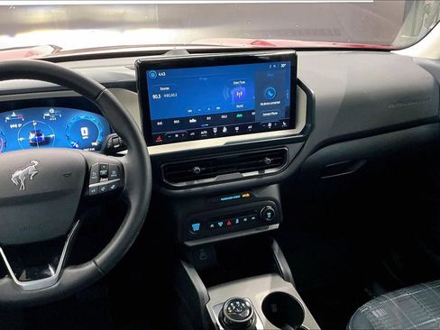 Used 2025 Ford Bronco Sport Heritage w/ Convenience Package image 3