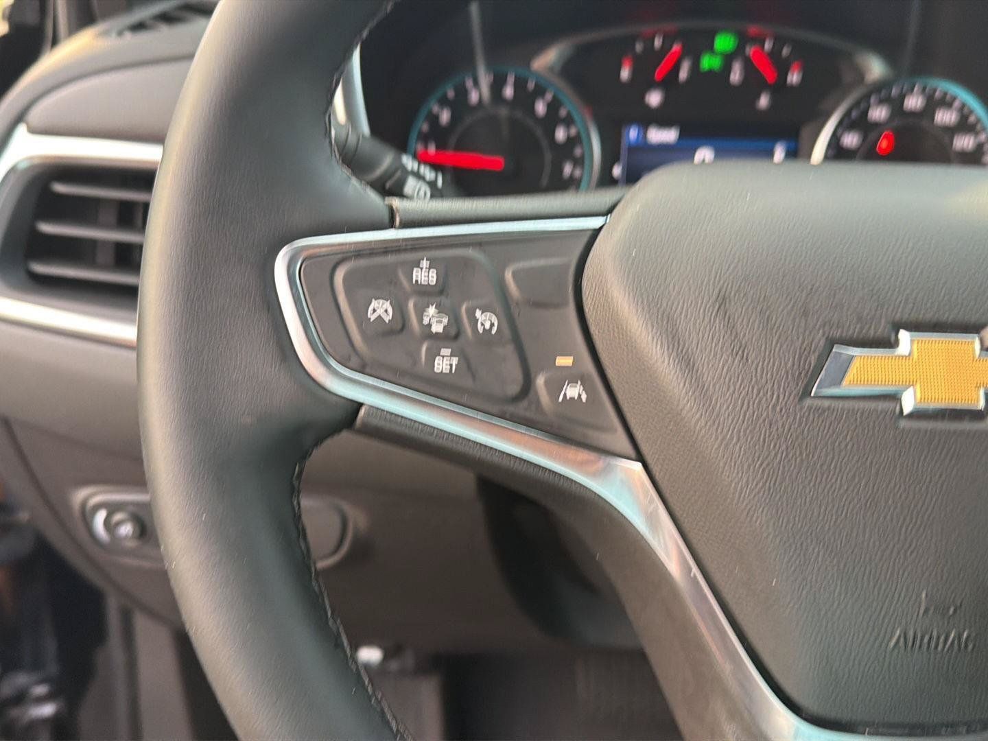Used 2024 Chevrolet Equinox LT FWD image 20