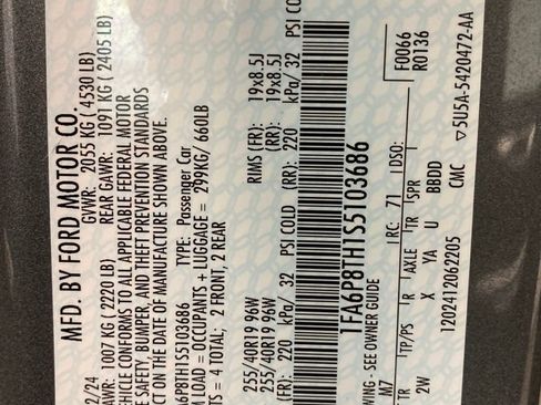 Used 2025 Ford Mustang Coupe RWD image 27