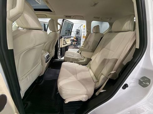 Used 2022 Lexus GX 460 Premium image 11