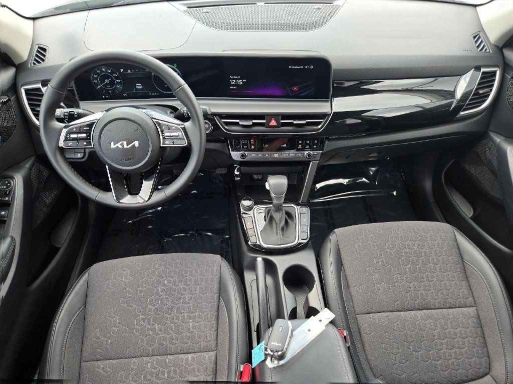 Certified 2025 Kia Seltos X-Line AWD/4WD image 19