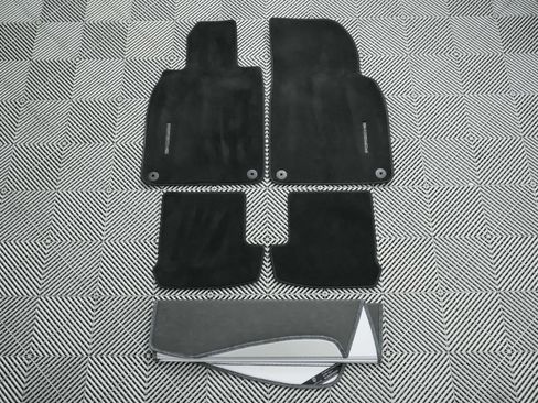 Used 2018 Porsche 911 Targa 4 GTS image 99