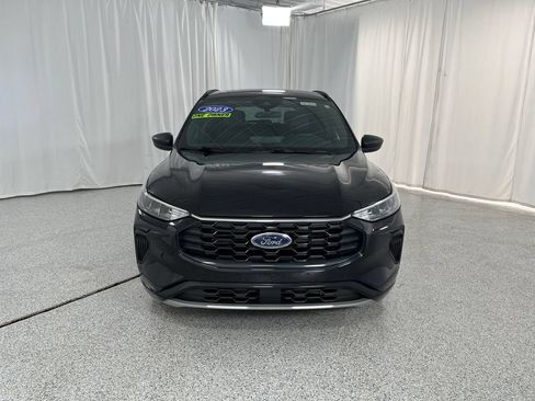 Used 2023 Ford Escape ST-Line w/ Tech Pack #1 AWD/4WD image 8