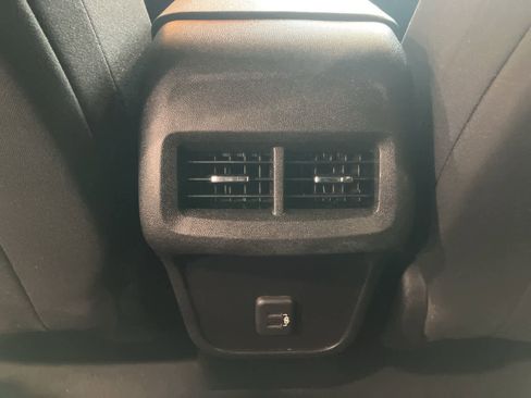 Used 2019 Chevrolet Equinox LT image 23