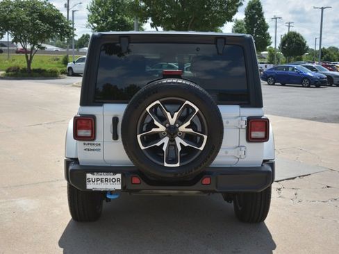 Used 2024 Jeep Wrangler Unlimited AWD/4WD image 6