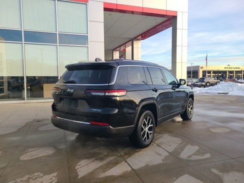 Used 2023 Jeep Grand Cherokee L Limited image 7