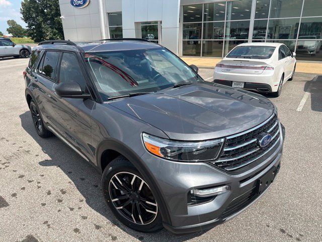 Used 2021 Ford Explorer XLT w/ Equipment Group 202A RWD image 6