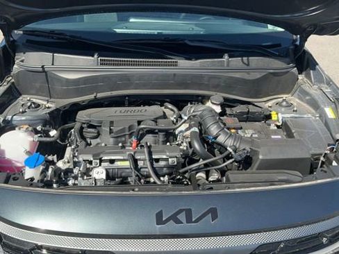 Certified 2025 Kia Seltos X-Line AWD/4WD image 10