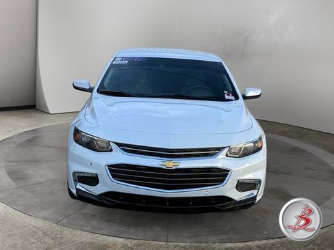 Used 2016 Chevrolet Malibu LT w/ Driver Confidence Package FWD image 2