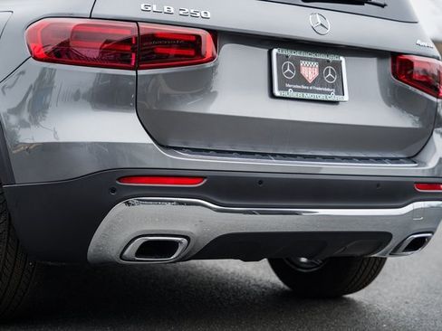 New 2026 Mercedes-Benz GLB 250 4MATIC image 9