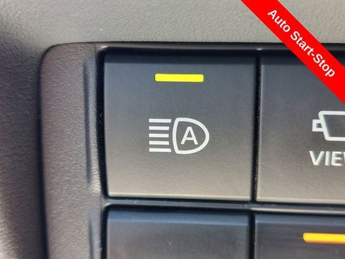 Used 2025 Toyota Highlander Limited AWD/4WD image 30
