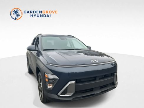Used 2025 Hyundai Kona SEL AWD/4WD image 1
