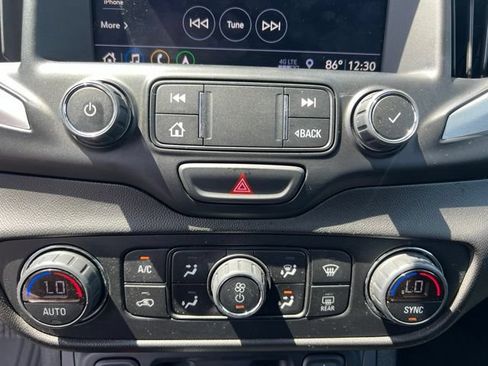 Used 2020 GMC Terrain SLE w/ Driver Convenience Package AWD/4WD image 28