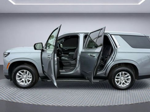 Used 2025 Chevrolet Tahoe LT AWD/4WD image 11