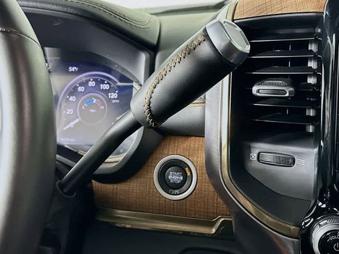 Used 2024 RAM 3500 Limited image 18