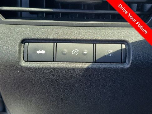 Used 2023 Nissan Altima 2.5 SR FWD image 17