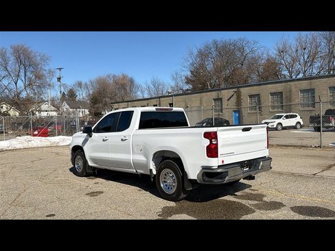 Used 2020 Chevrolet Silverado 1500 LT w/ Trailering Package RWD image 4