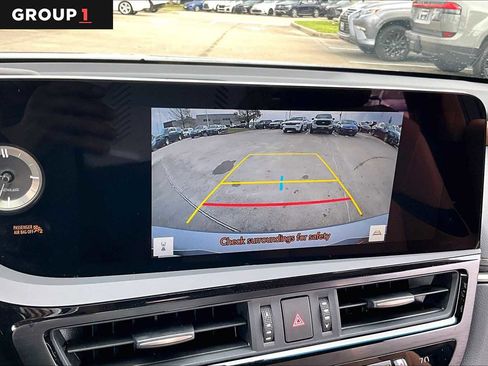 Used 2025 Lexus ES 300h w/ Premium Package image 23